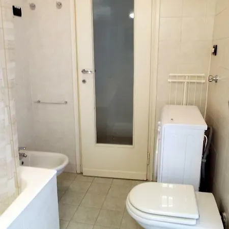Appartement Lacaralele Milaan