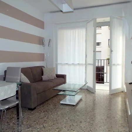 Apartment Lacaralele